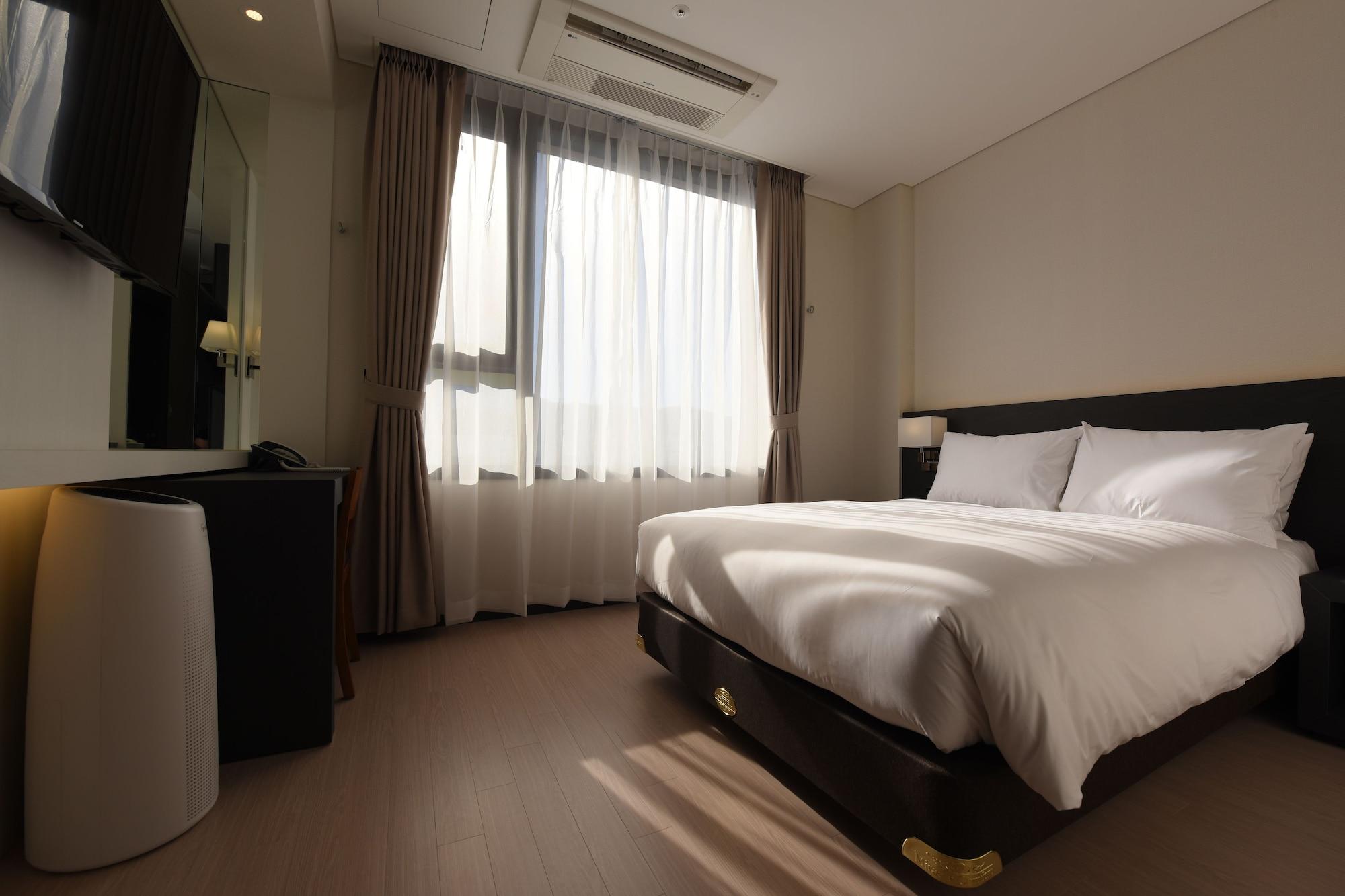 Geoje Artnouveau Suite Hotel Eksteriør billede