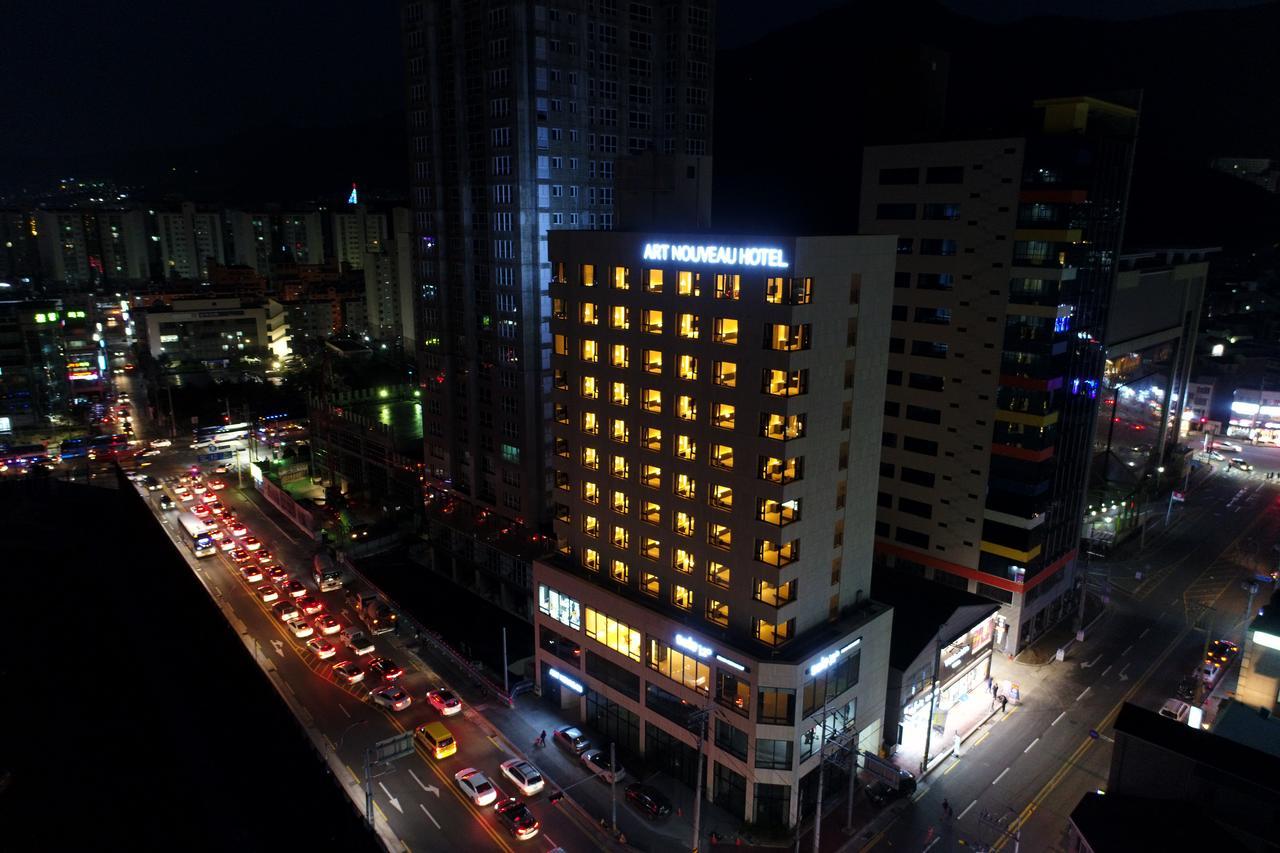 Geoje Artnouveau Suite Hotel Eksteriør billede